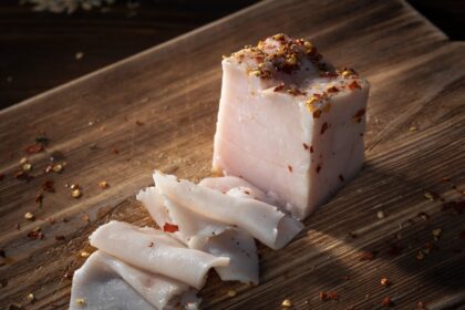 Lardo con pepenero Ipeperoncino (200g)